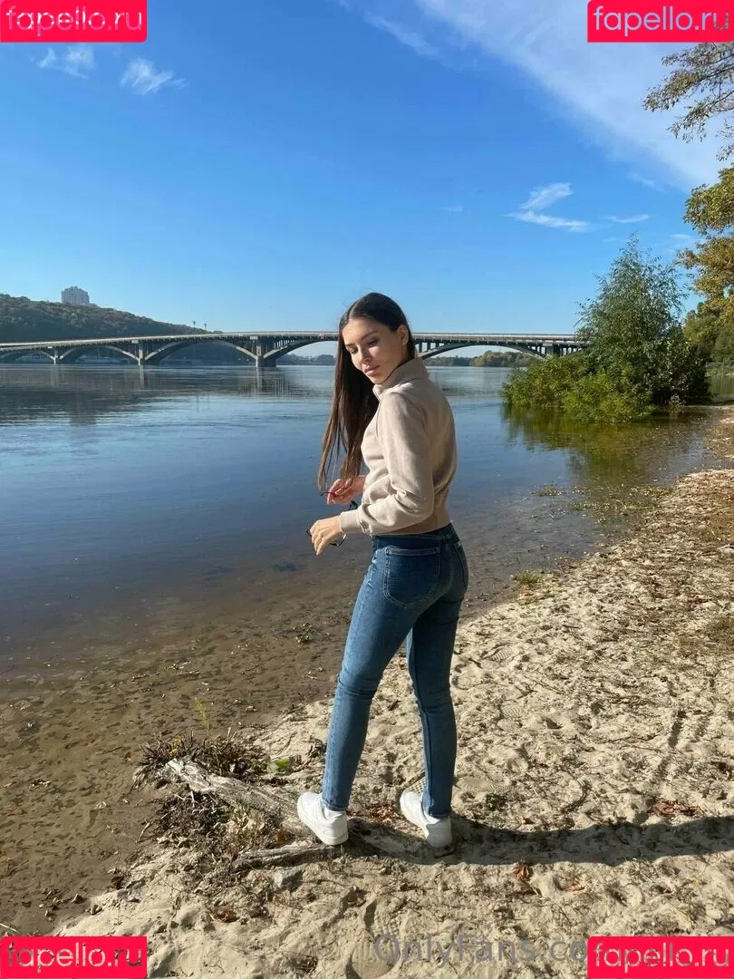 vika_ua Onlyfans Photo Gallery 