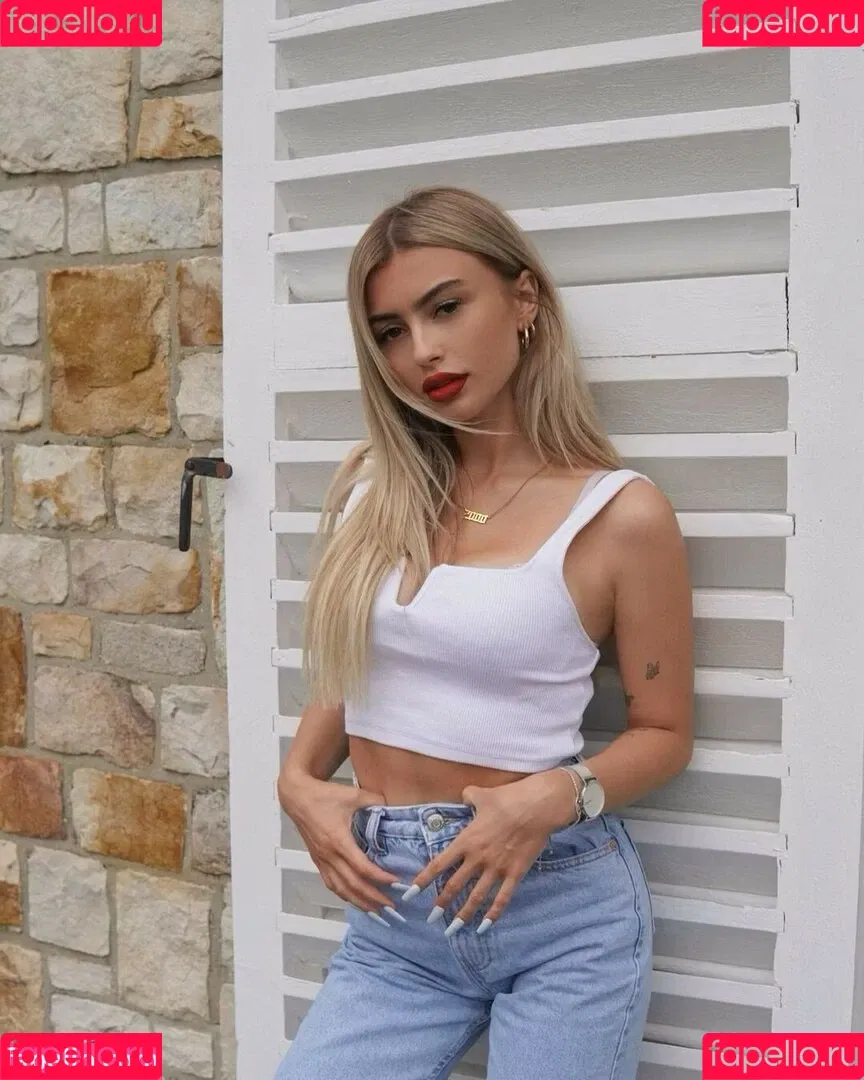 Linabmn Onlyfans Photo Gallery 