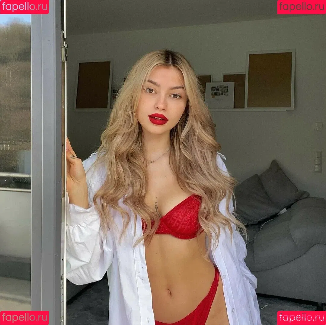 Linabmn Onlyfans Photo Gallery 