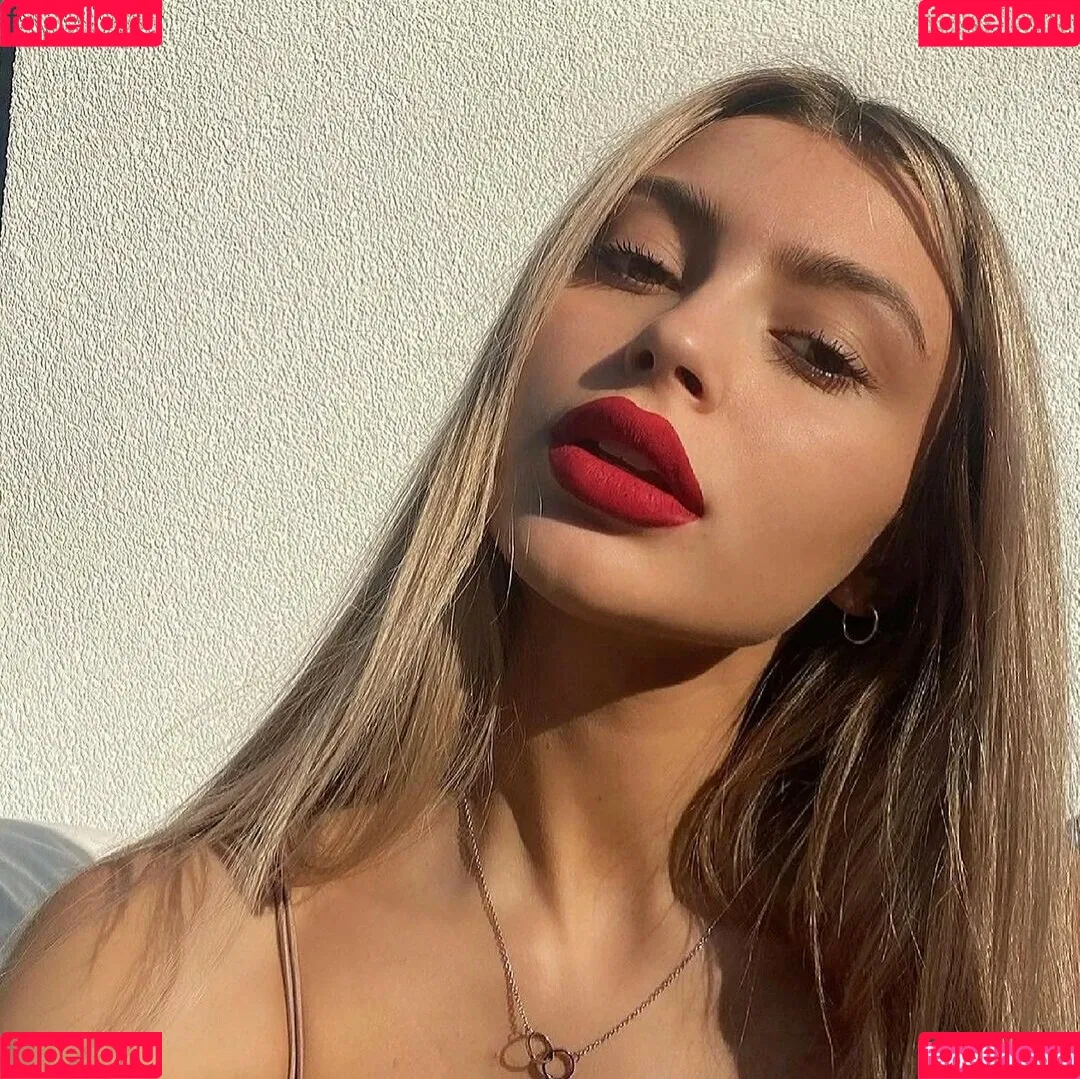 Linabmn Onlyfans Photo Gallery 