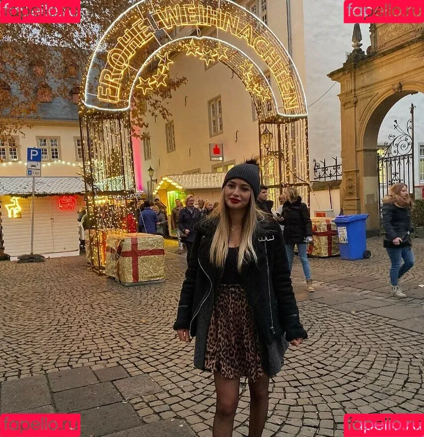 Linabmn Onlyfans Photo Gallery 