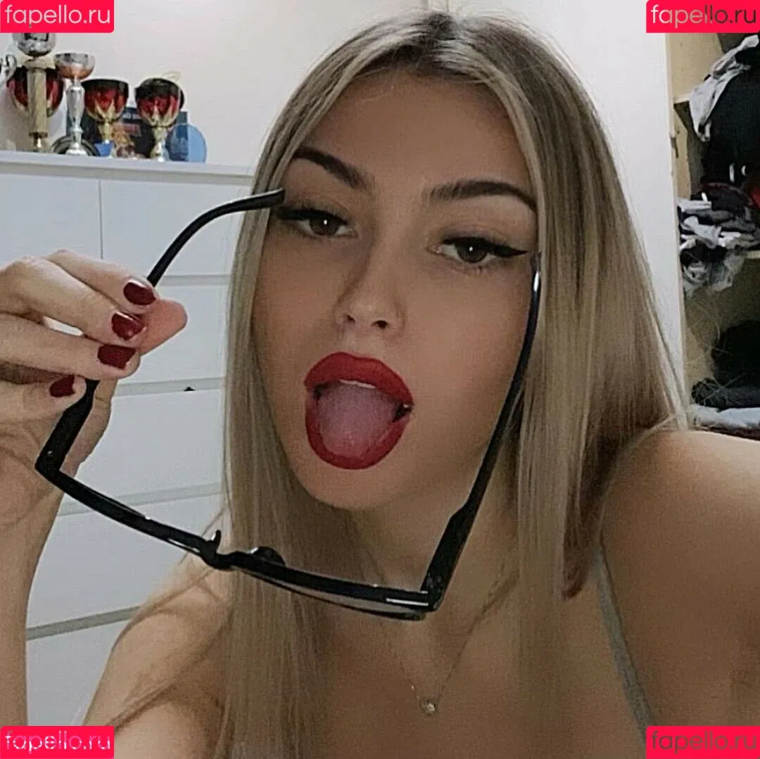 Linabmn Onlyfans Photo Gallery 