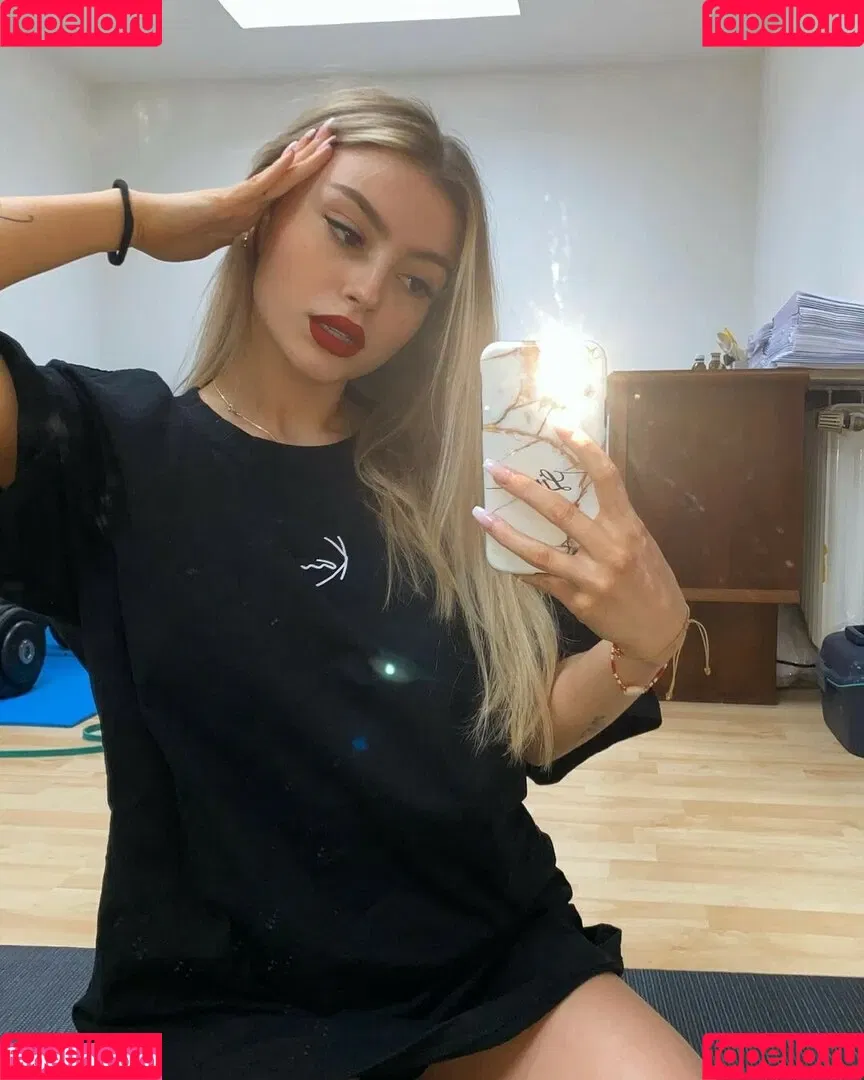 Linabmn Onlyfans Photo Gallery 