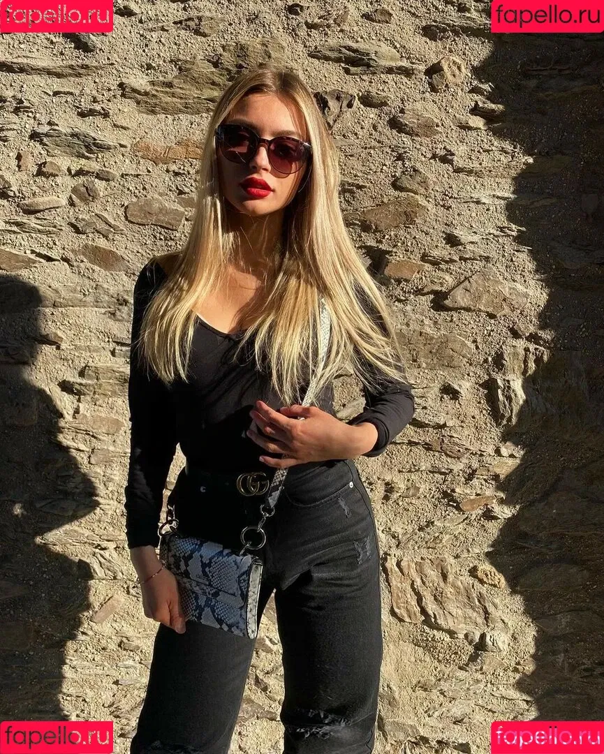 Linabmn Onlyfans Photo Gallery 