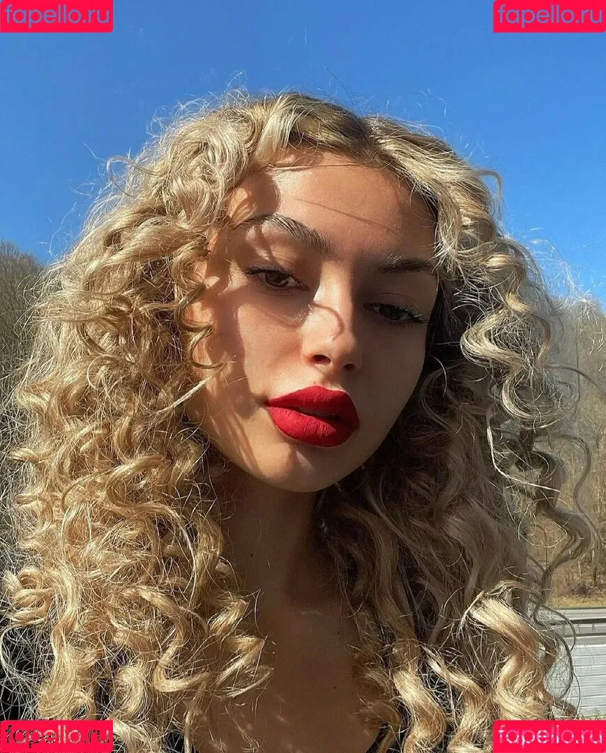 Linabmn Onlyfans Photo Gallery 