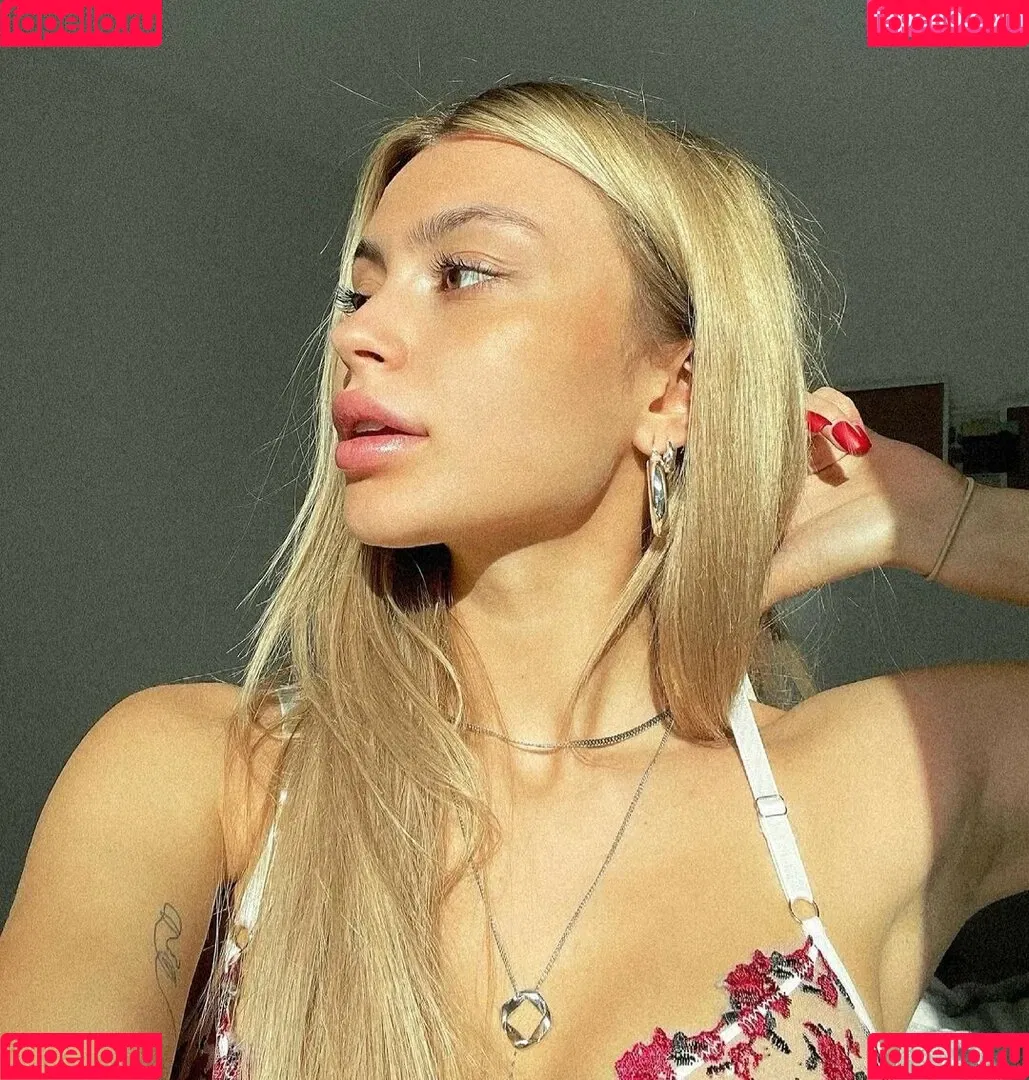 Linabmn Onlyfans Photo Gallery 