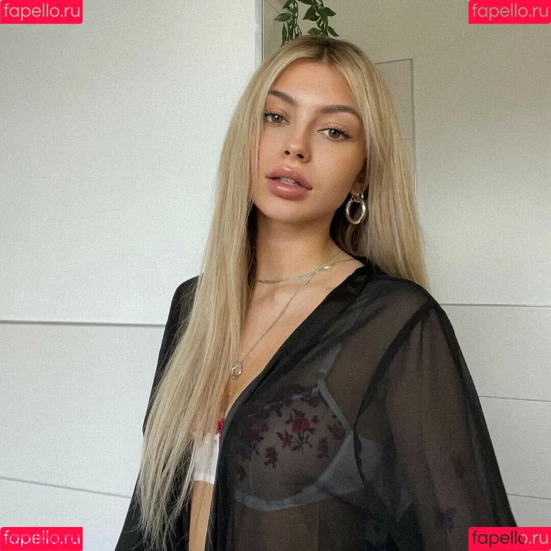 Linabmn Onlyfans Photo Gallery 