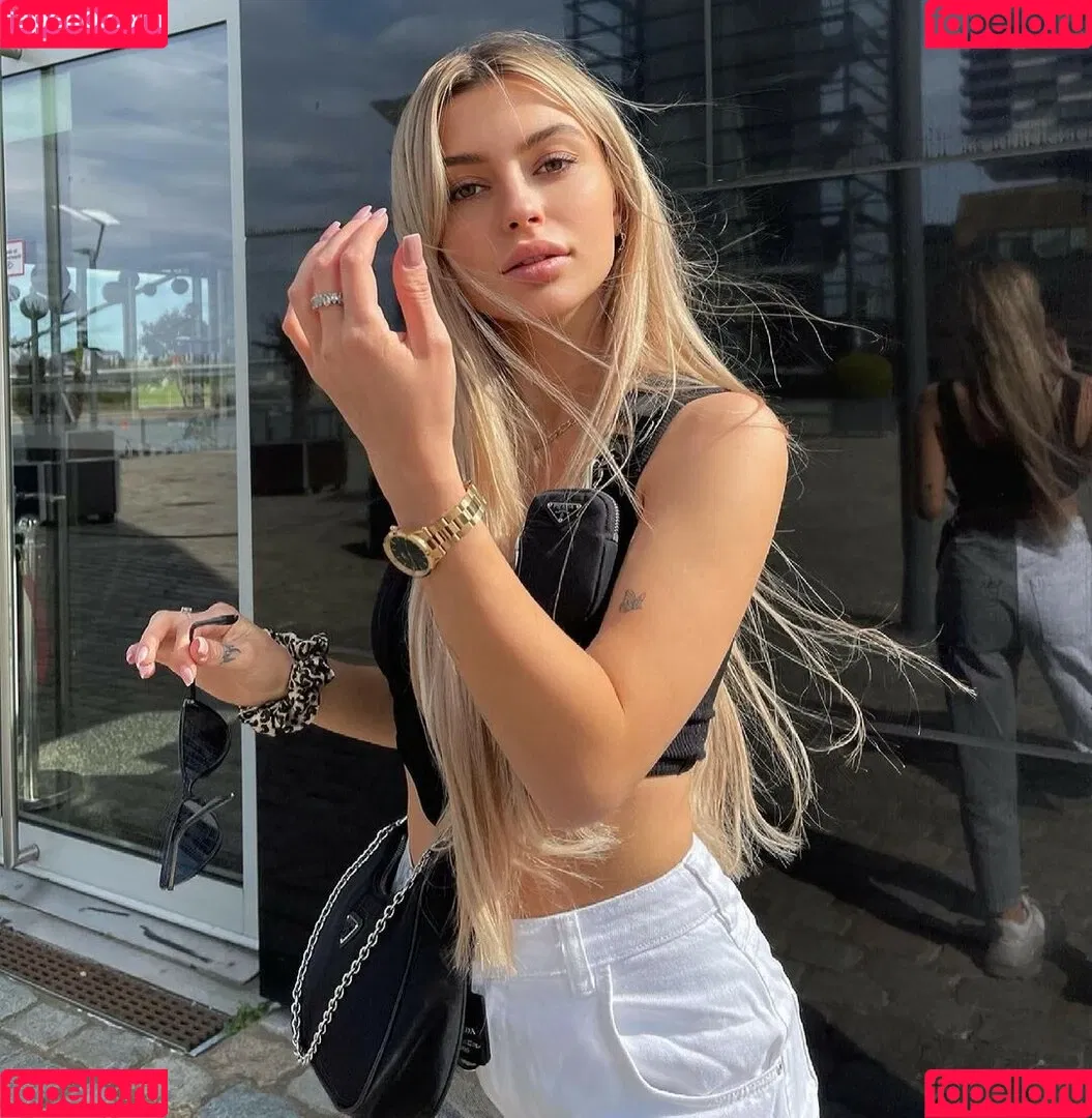 Linabmn Onlyfans Photo Gallery 