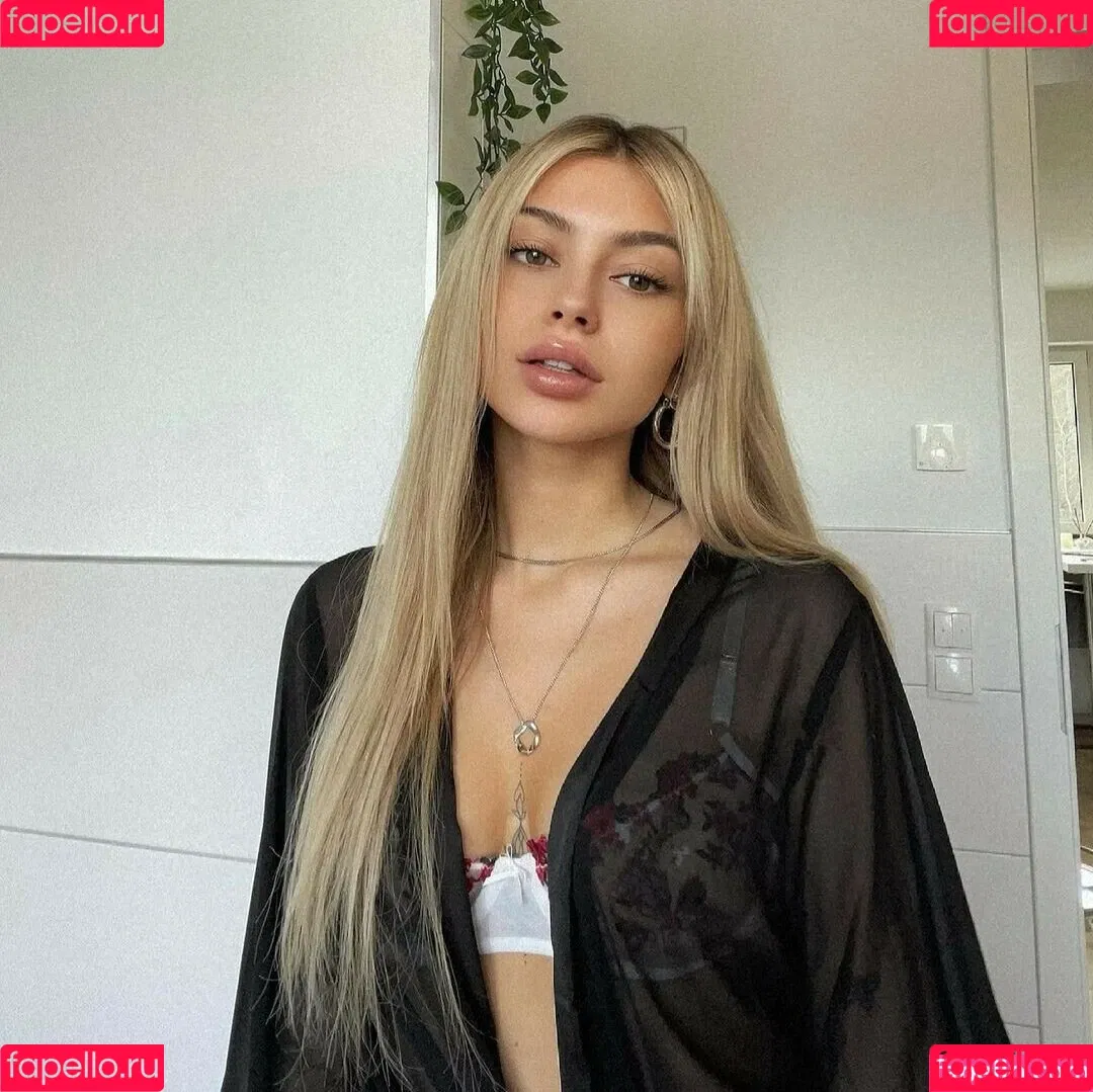 Linabmn Onlyfans Photo Gallery 