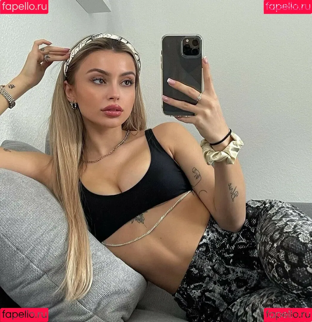 Linabmn Onlyfans Photo Gallery 