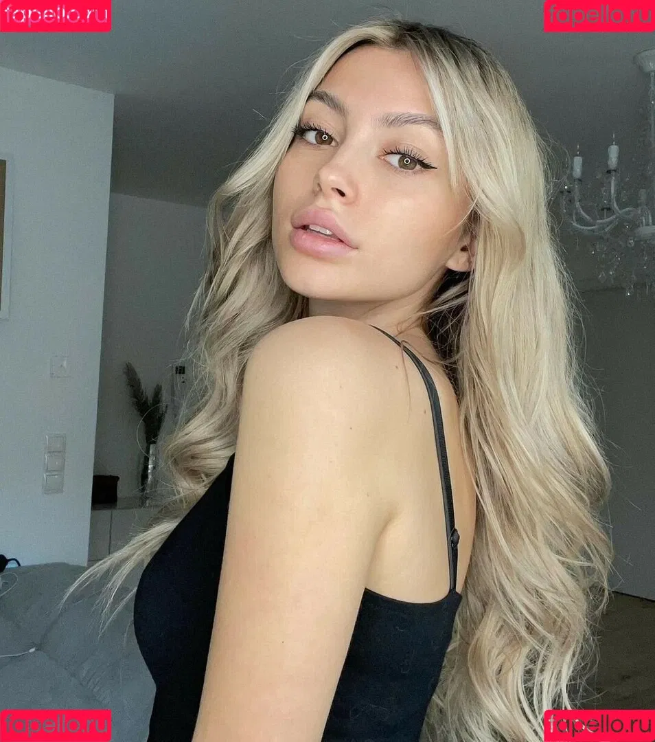 Linabmn Onlyfans Photo Gallery 