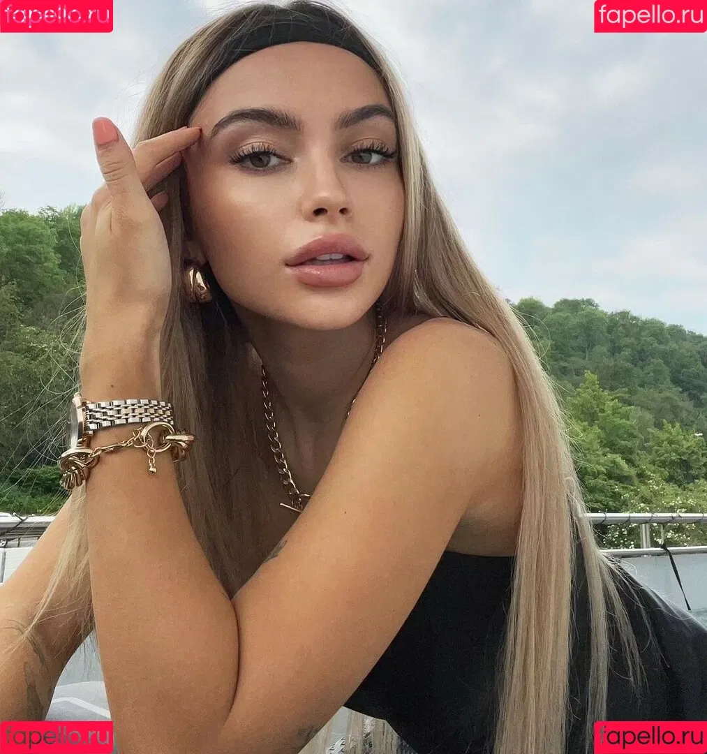 Linabmn Onlyfans Photo Gallery 
