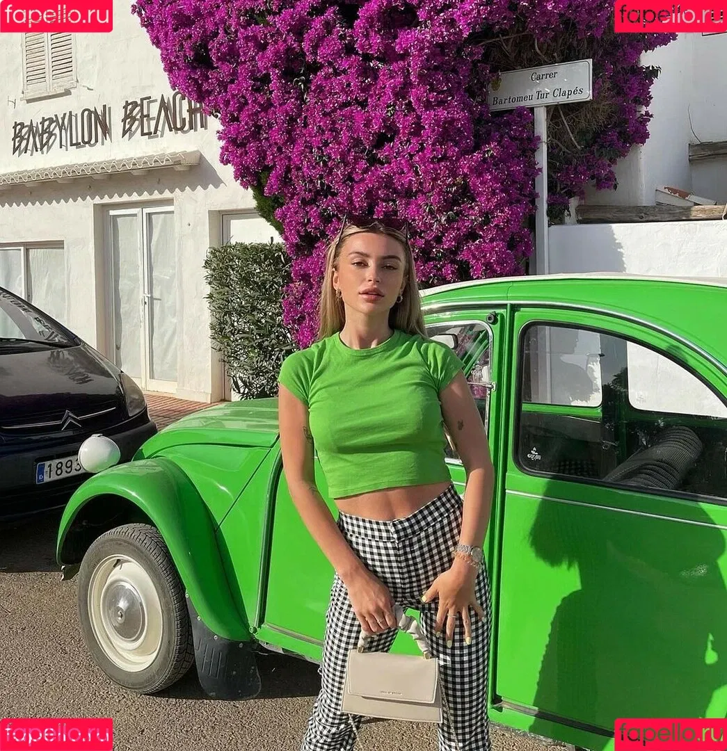 Linabmn Onlyfans Photo Gallery 