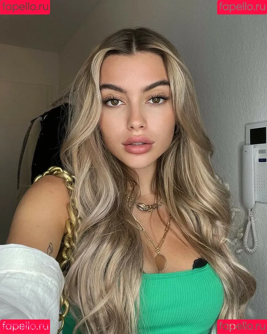 Linabmn Onlyfans Photo Gallery 