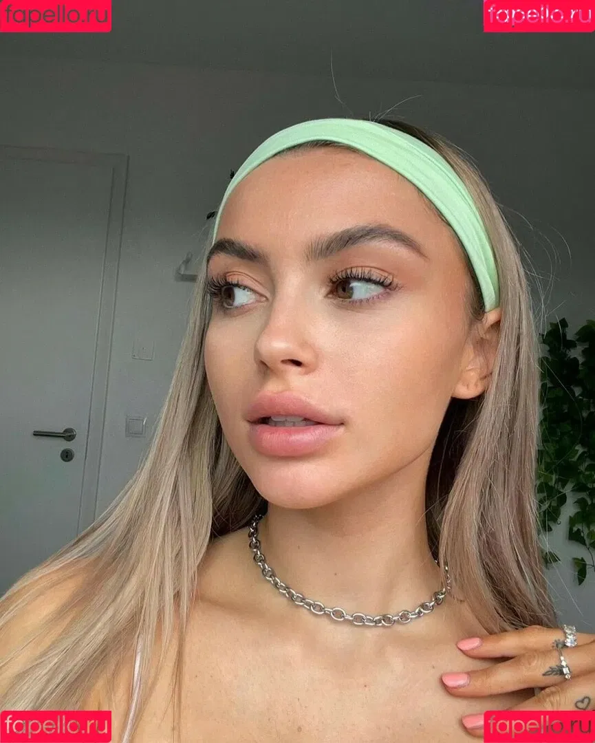 Linabmn Onlyfans Photo Gallery 