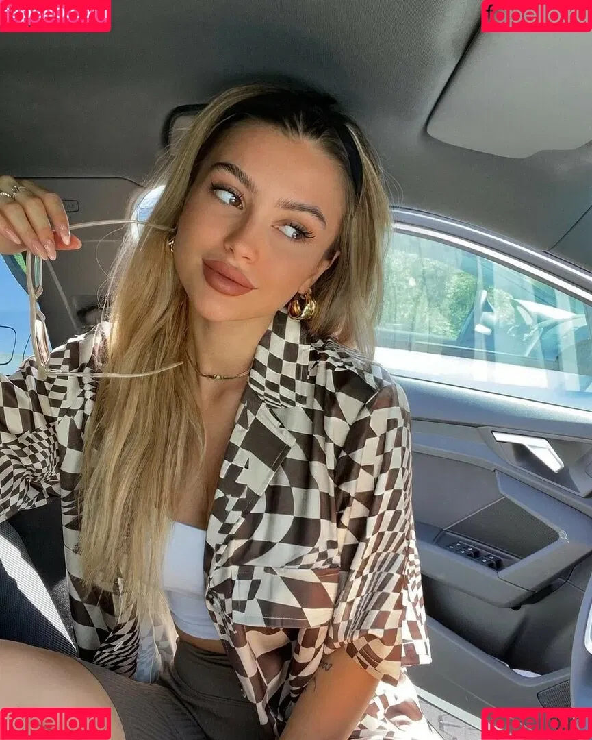 Linabmn Onlyfans Photo Gallery 