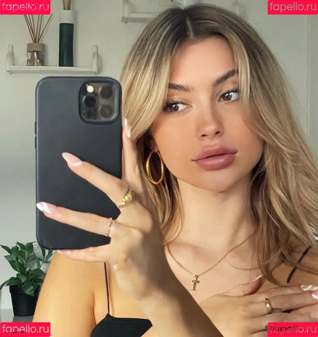 Linabmn Onlyfans Photo Gallery 