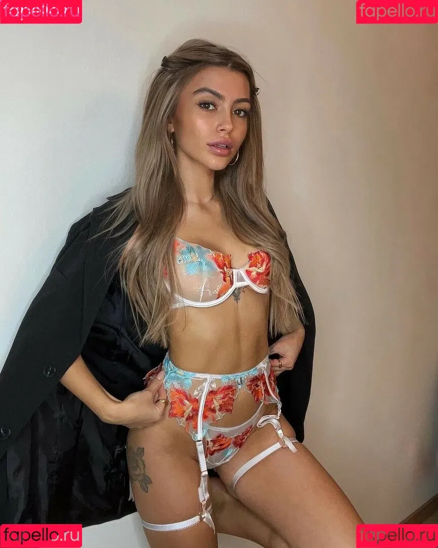 Linabmn Onlyfans Photo Gallery 
