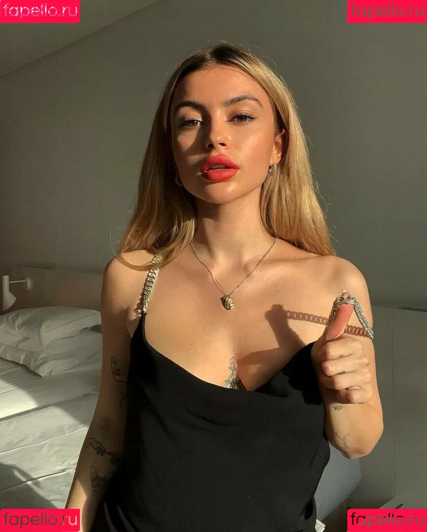 Linabmn Onlyfans Photo Gallery 