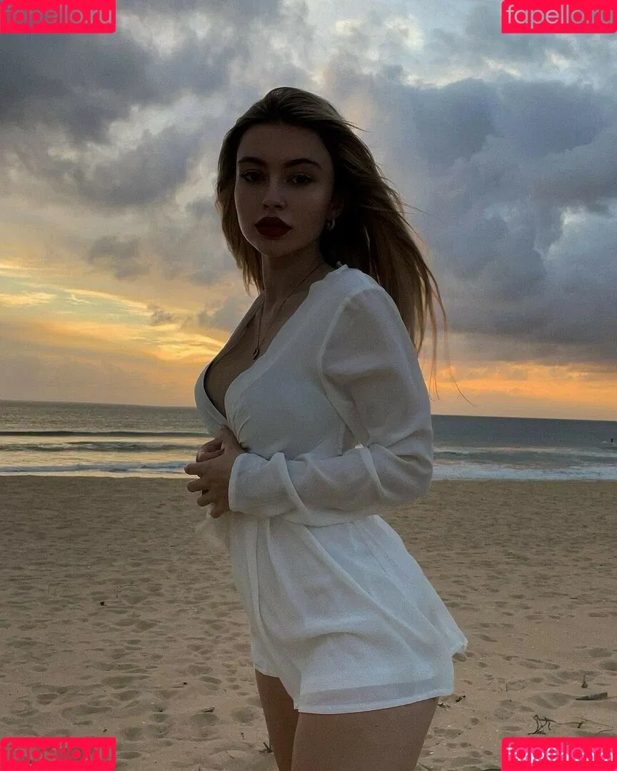 Linabmn Onlyfans Photo Gallery 