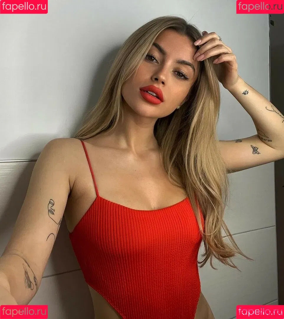Linabmn Onlyfans Photo Gallery 