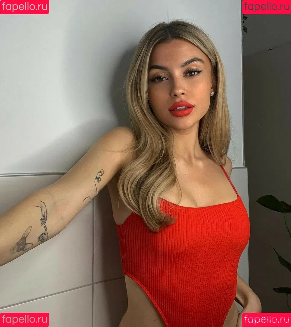 Linabmn Onlyfans Photo Gallery 