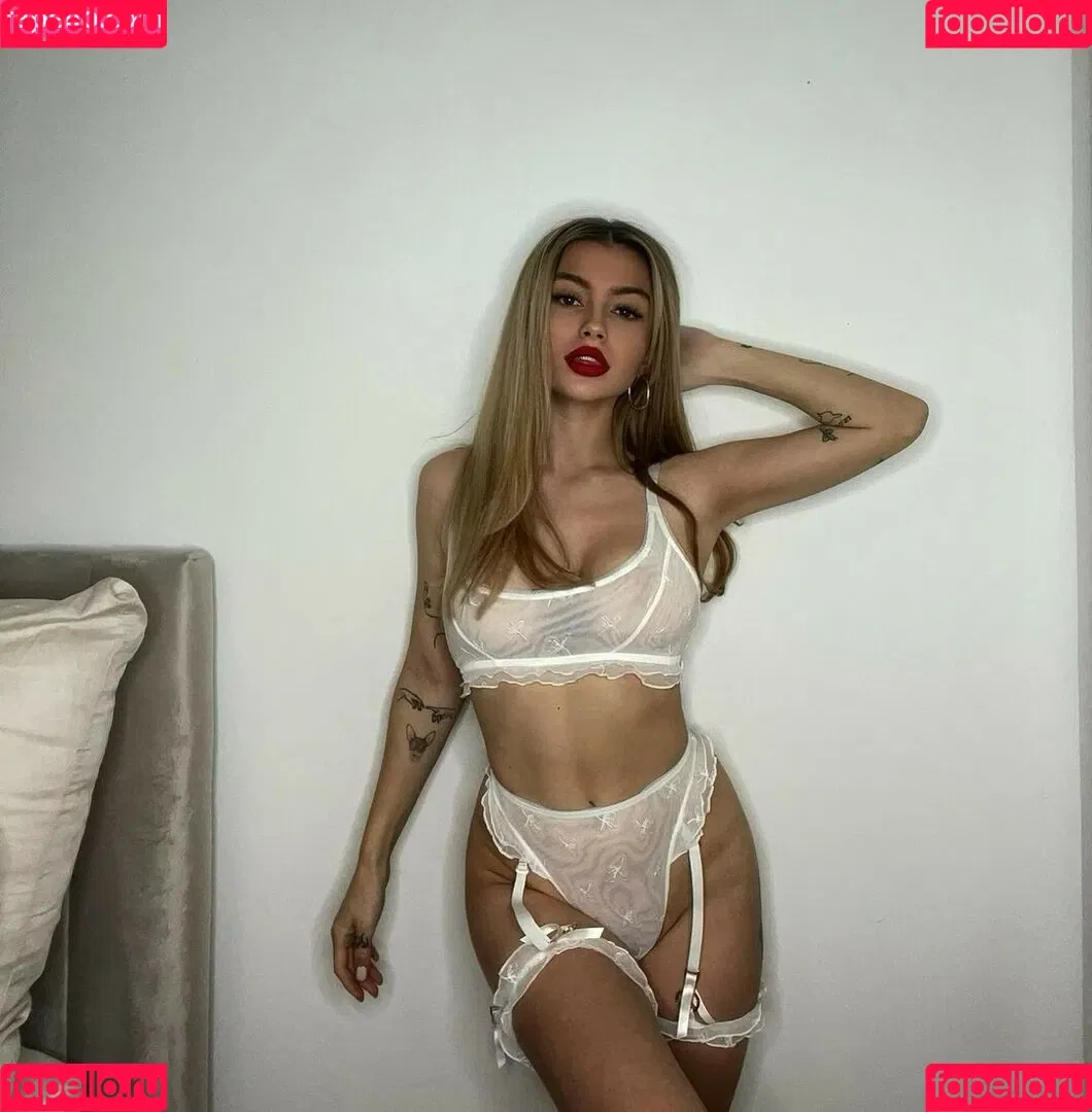 Linabmn Onlyfans Photo Gallery 