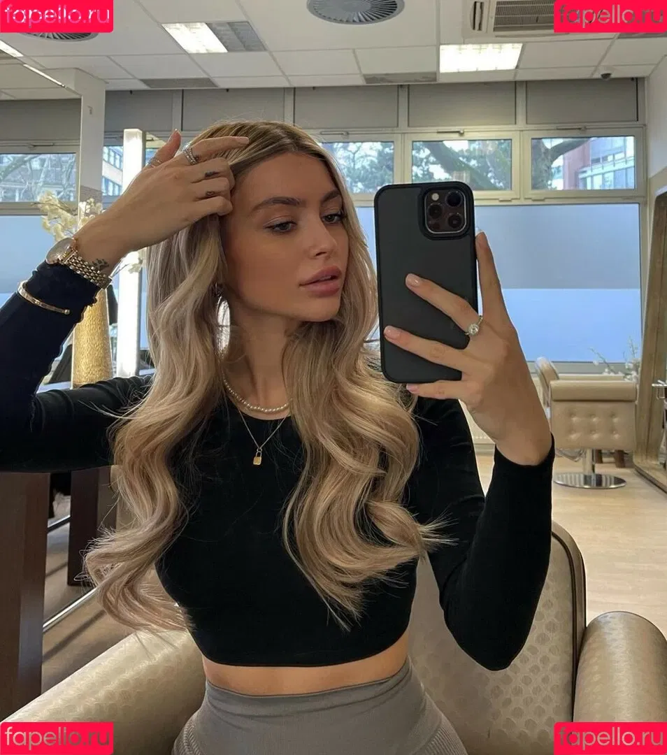 Linabmn Onlyfans Photo Gallery 