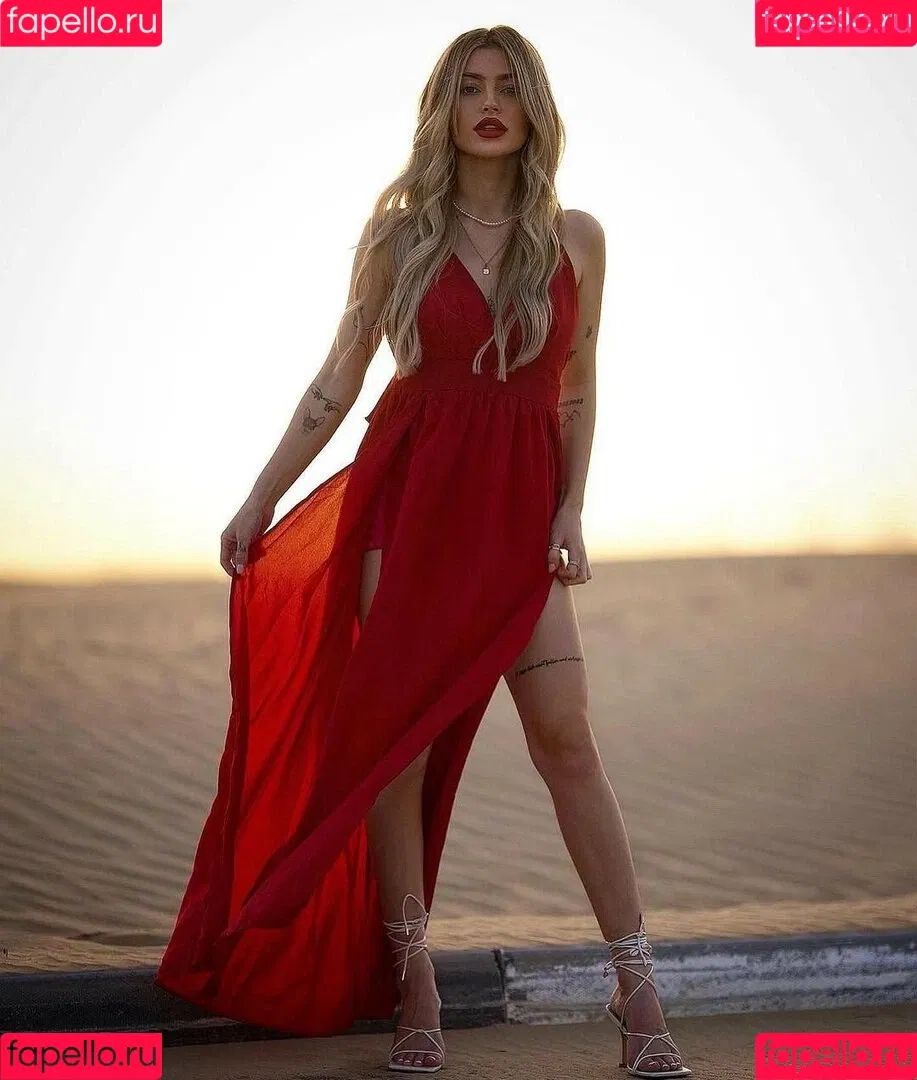 Linabmn Onlyfans Photo Gallery 