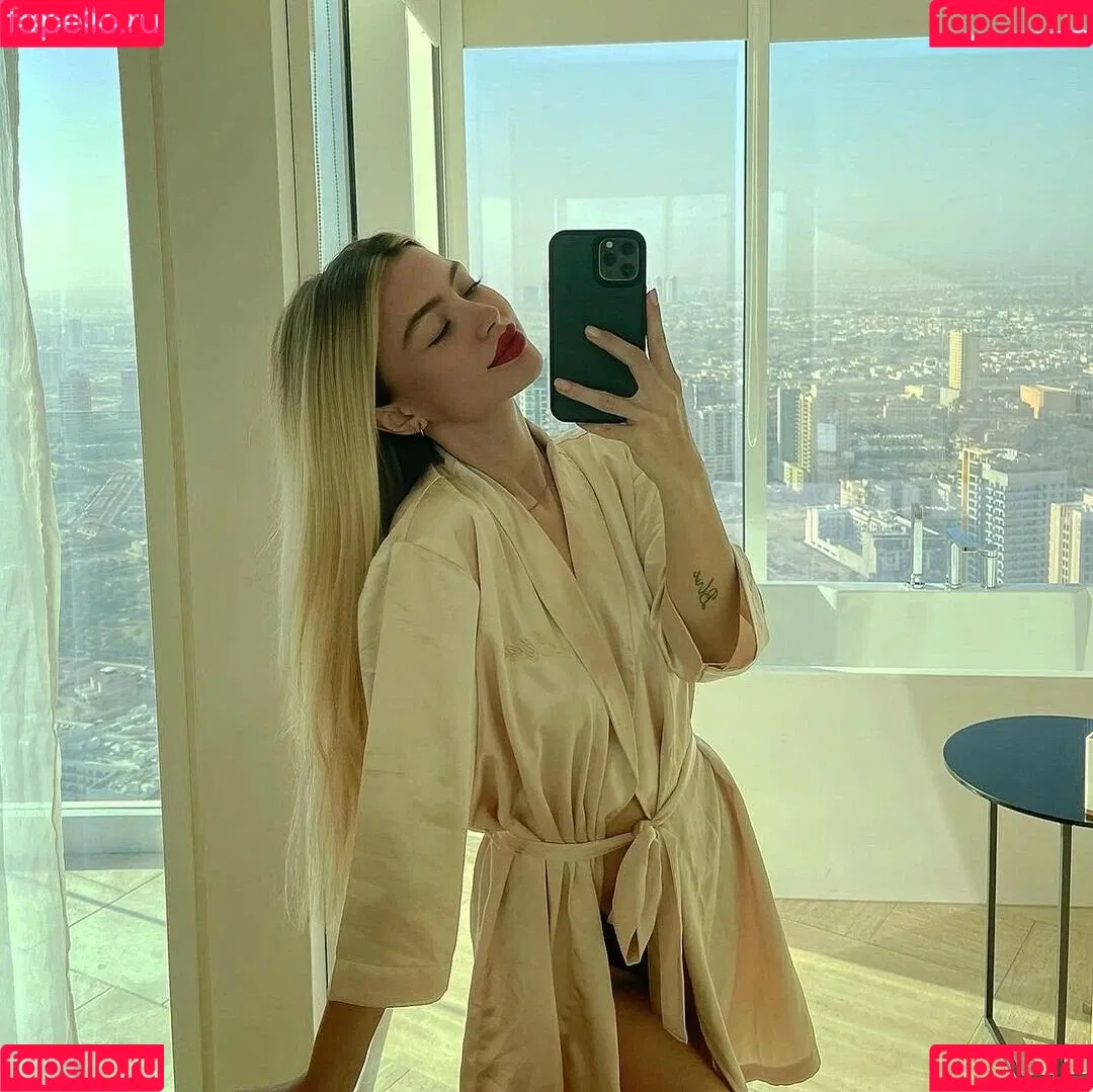 Linabmn Onlyfans Photo Gallery 