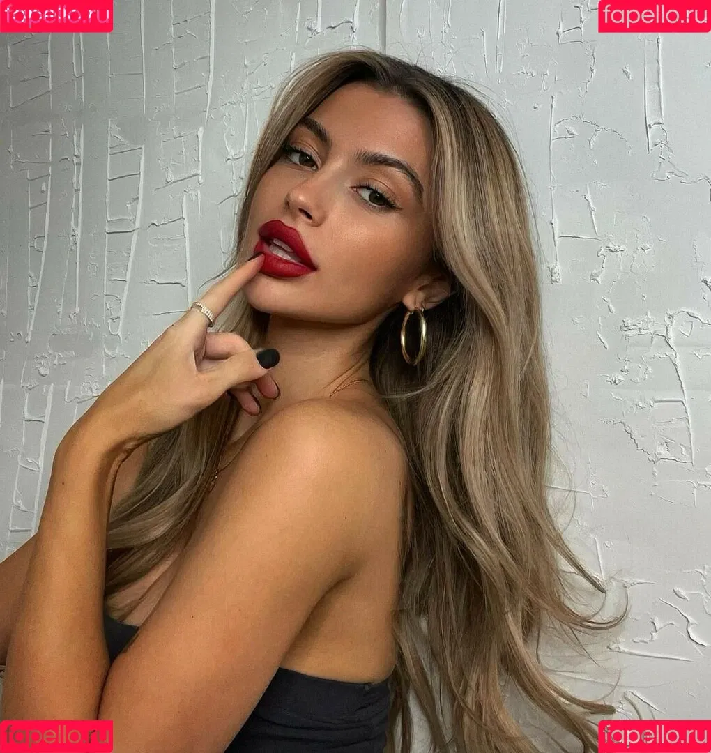 Linabmn Onlyfans Photo Gallery 