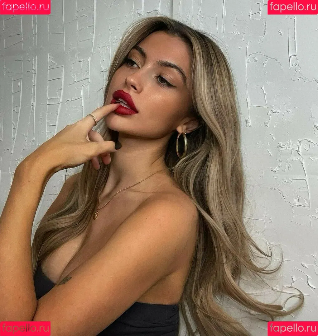 Linabmn Onlyfans Photo Gallery 