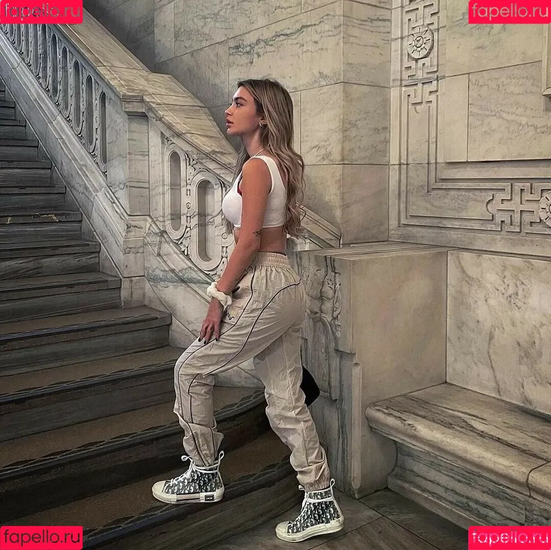 Linabmn Onlyfans Photo Gallery 