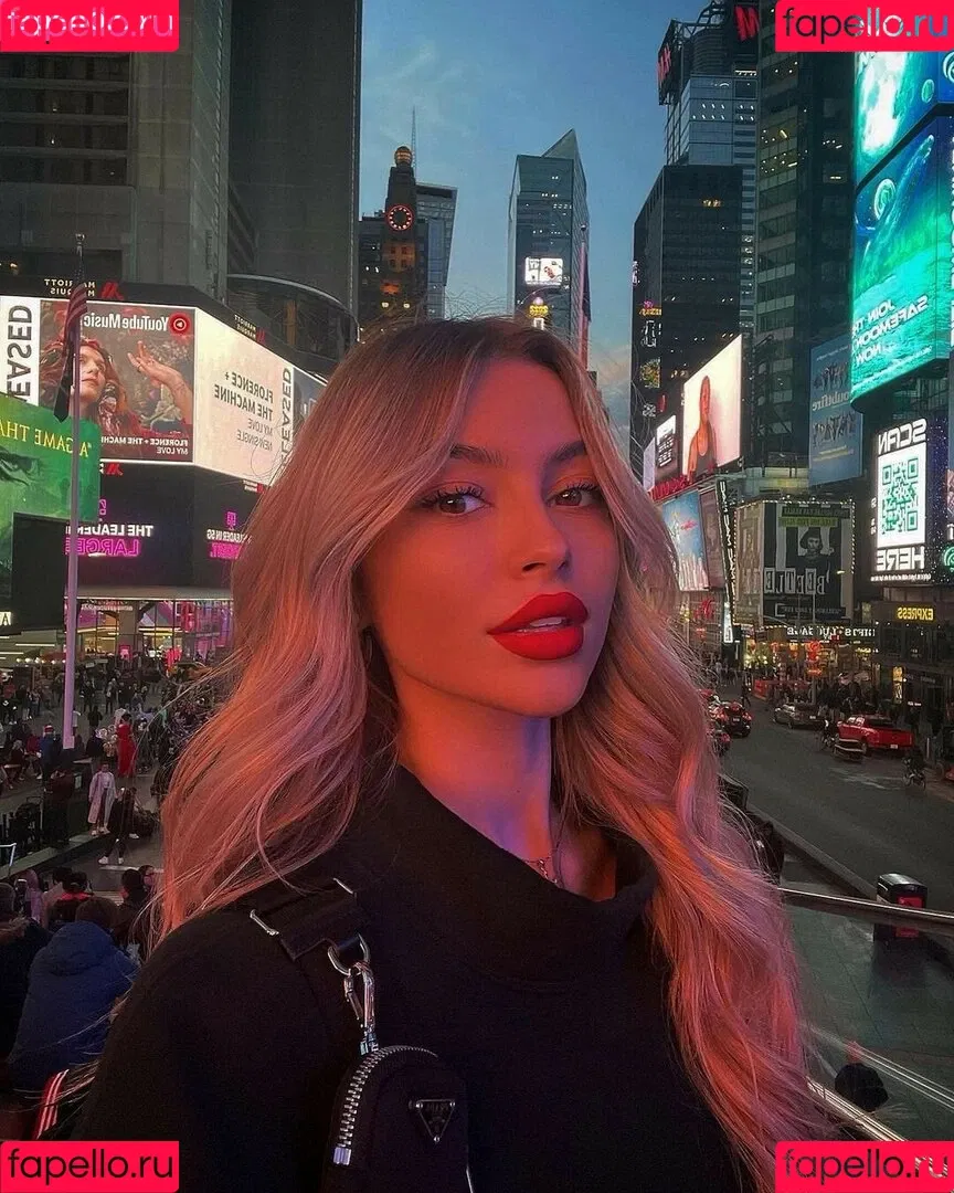 Linabmn Onlyfans Photo Gallery 