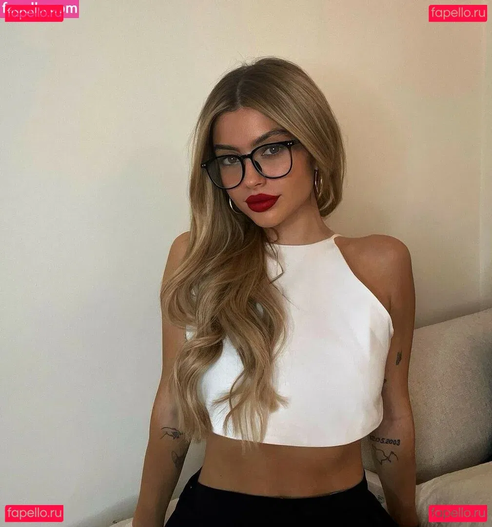 Linabmn Onlyfans Photo Gallery 