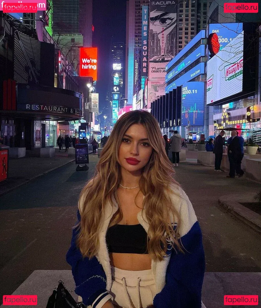 Linabmn Onlyfans Photo Gallery 