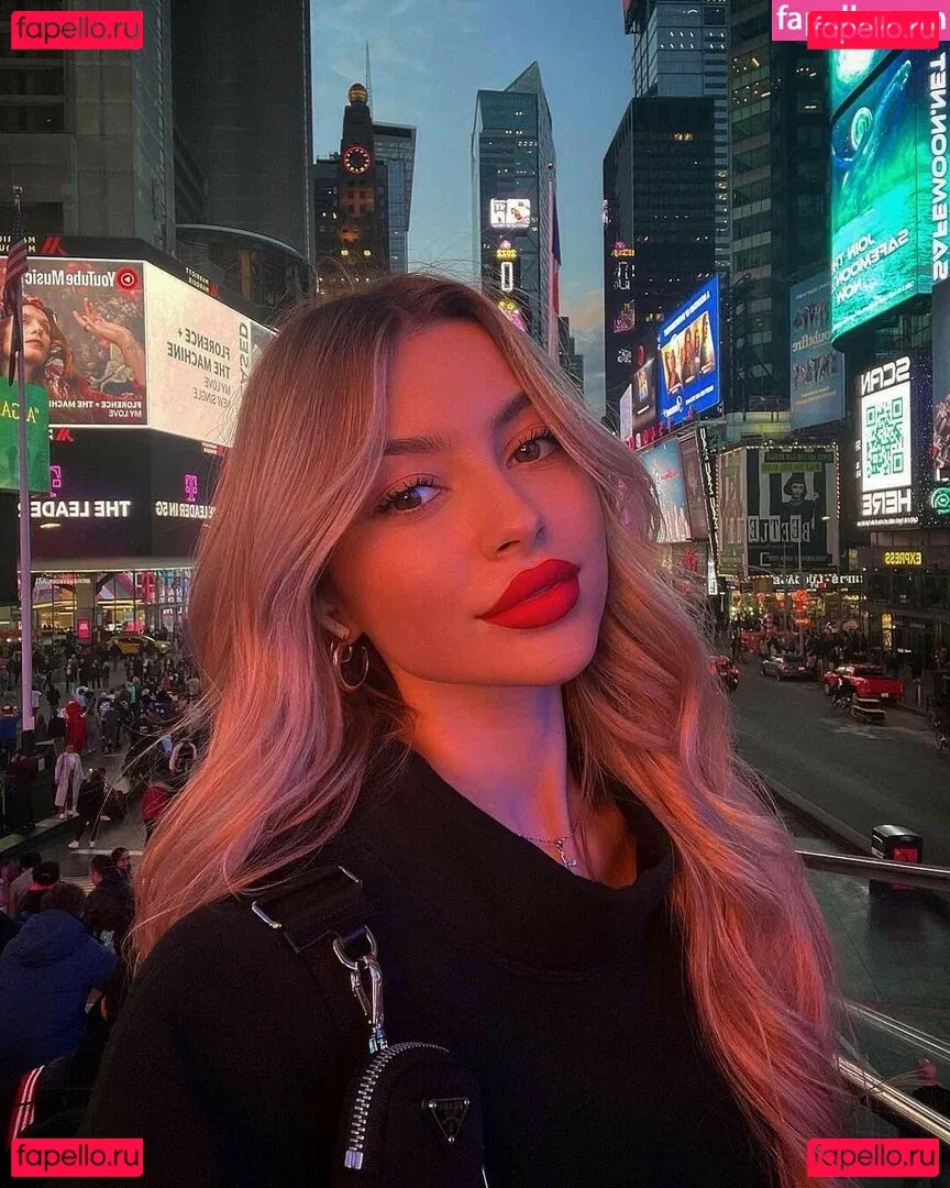 Linabmn Onlyfans Photo Gallery 