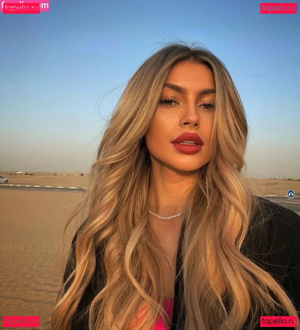 Linabmn Onlyfans Photo Gallery 