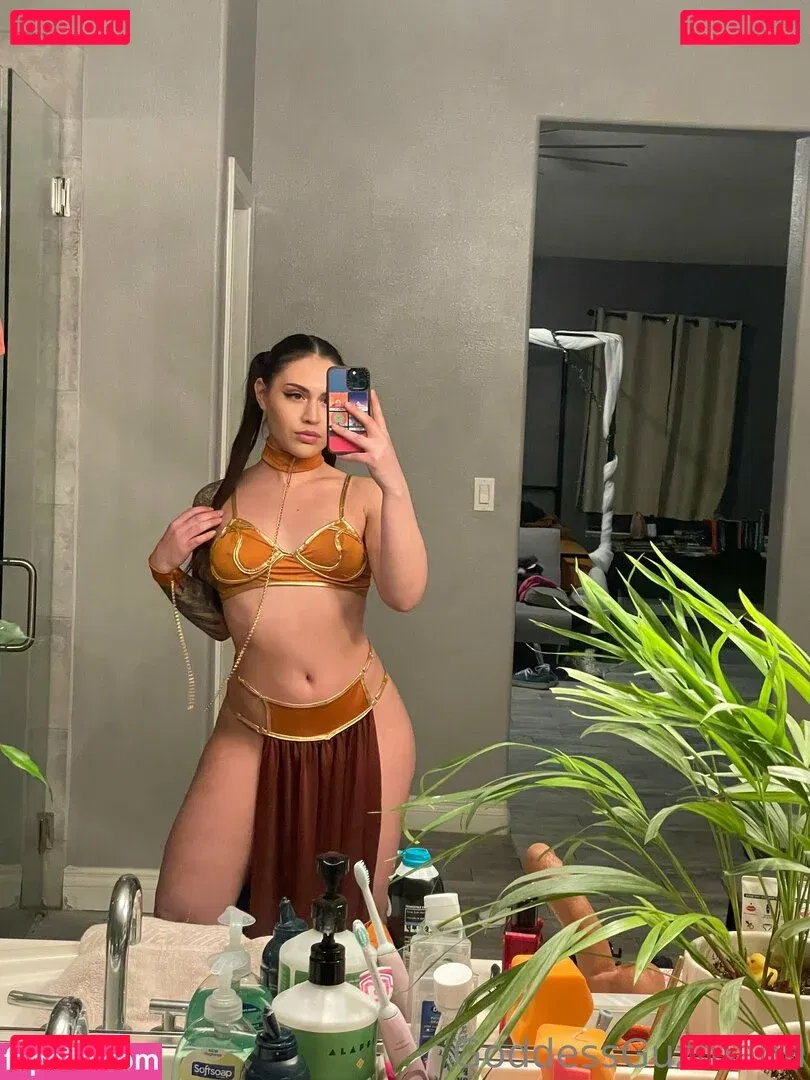 goddessguzman Onlyfans Photo Gallery 