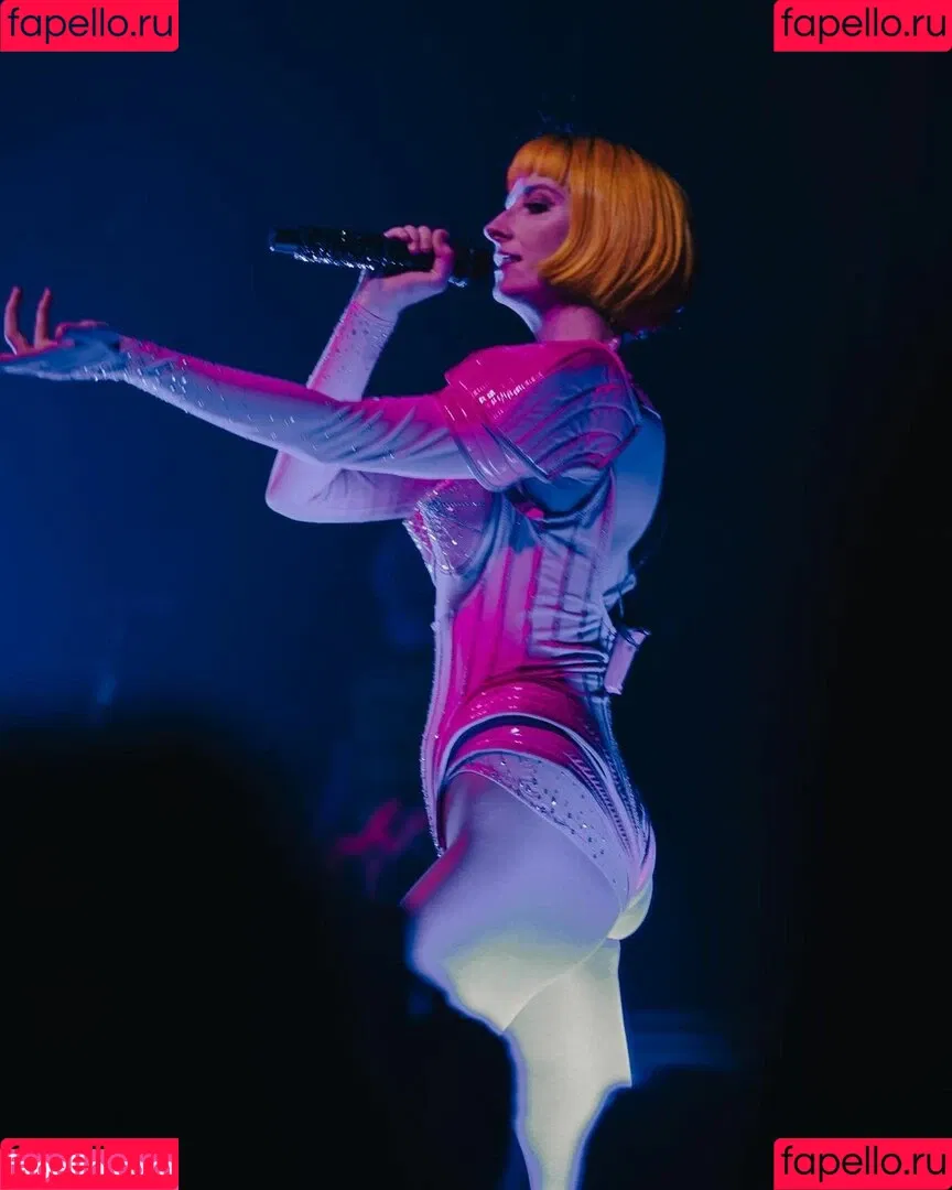Tessa Violet Onlyfans Photo Gallery 