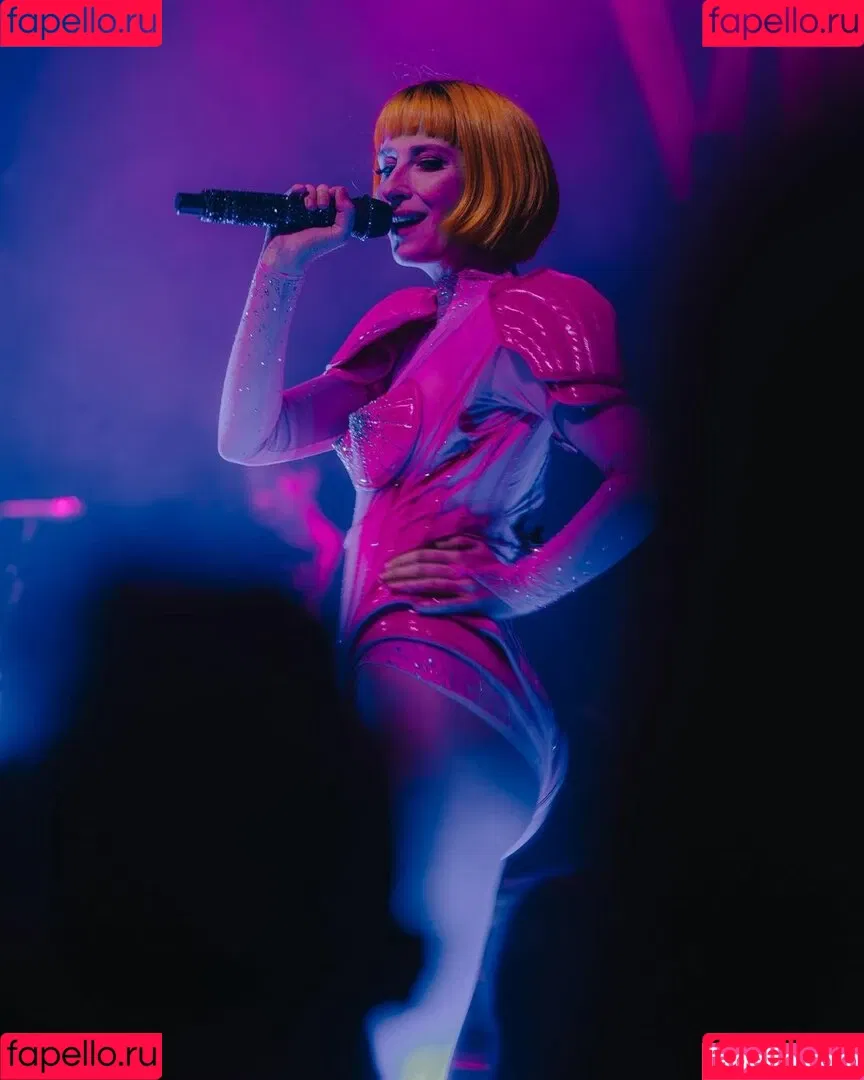 Tessa Violet Onlyfans Photo Gallery 