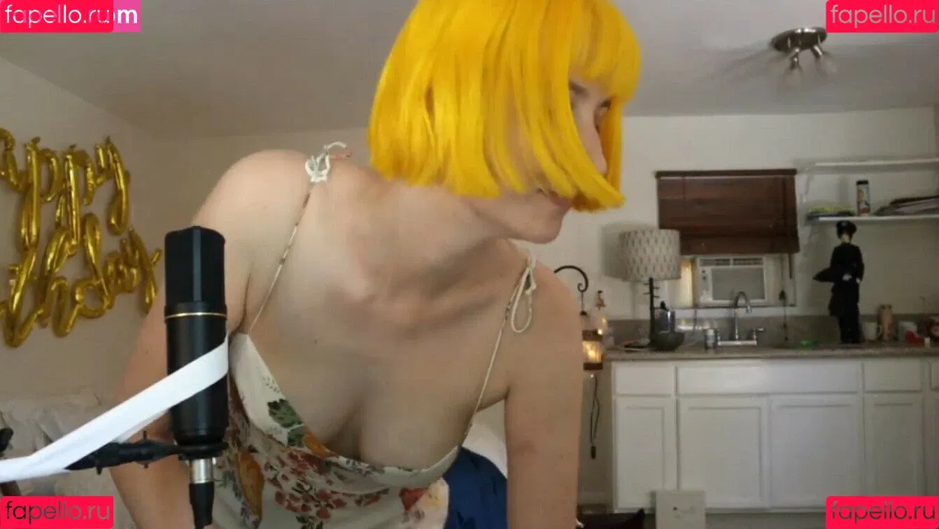 Tessa Violet Onlyfans Photo Gallery 