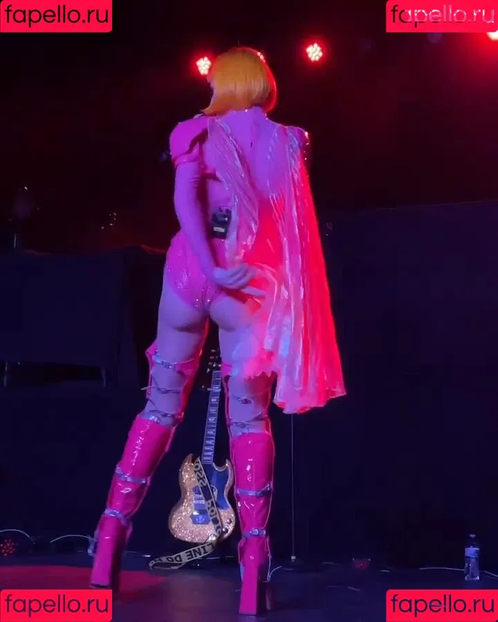 Tessa Violet Onlyfans Photo Gallery 