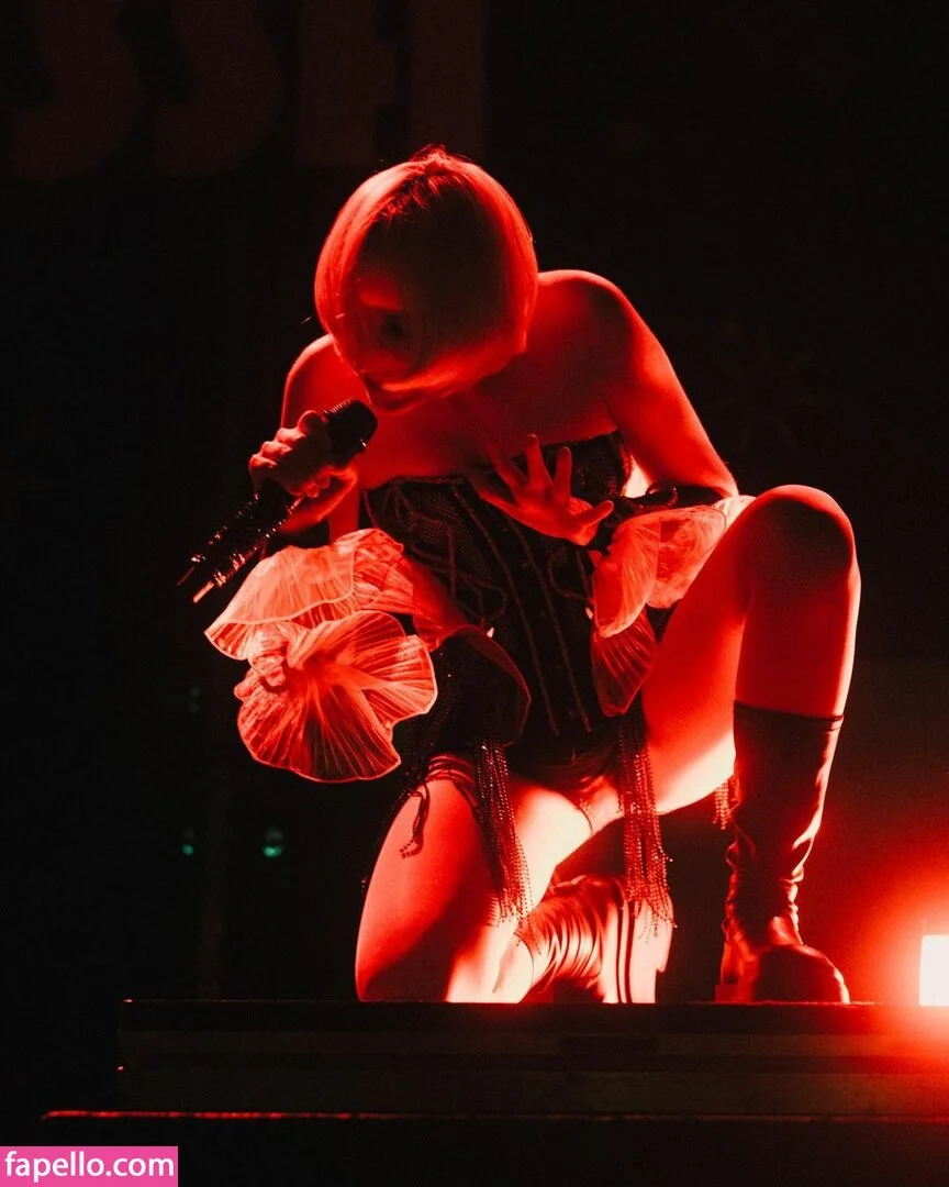 Tessa Violet Onlyfans Photo Gallery 