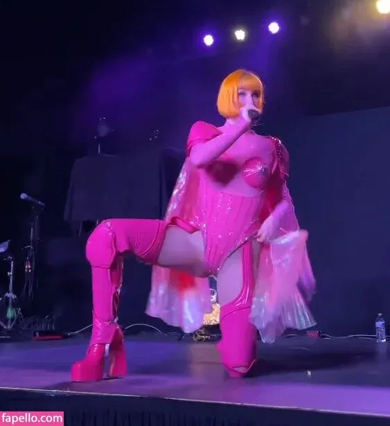 Tessa Violet Onlyfans Photo Gallery 