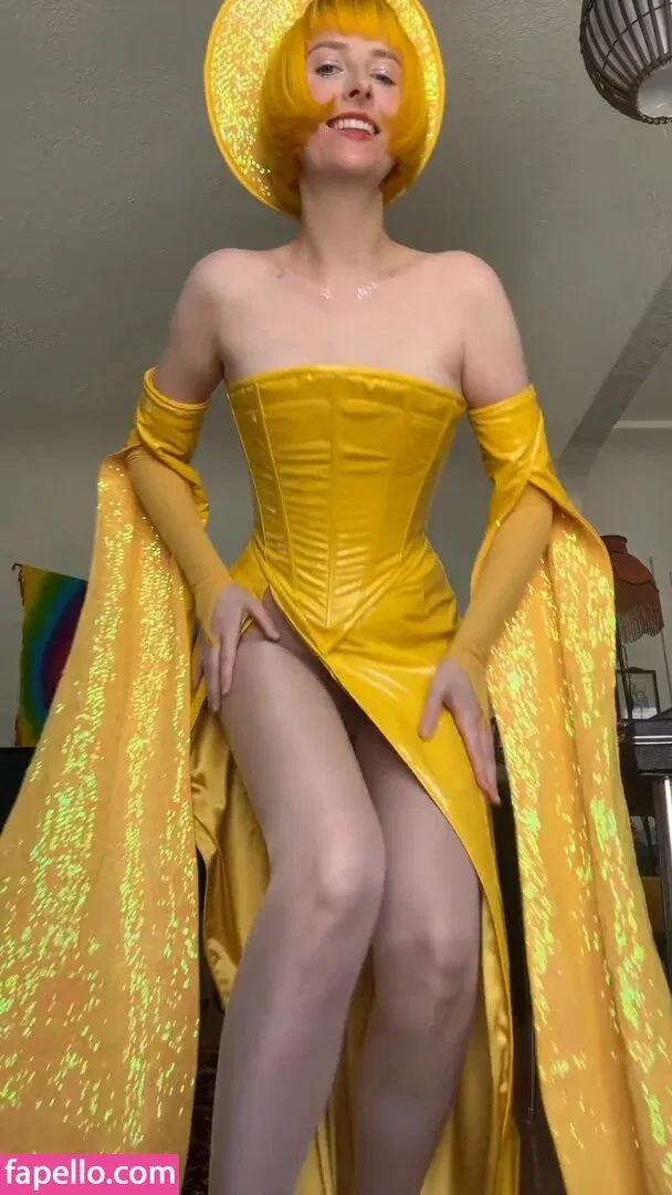 Tessa Violet Onlyfans Photo Gallery 