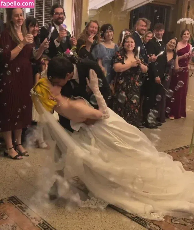 Tessa Violet Onlyfans Photo Gallery 