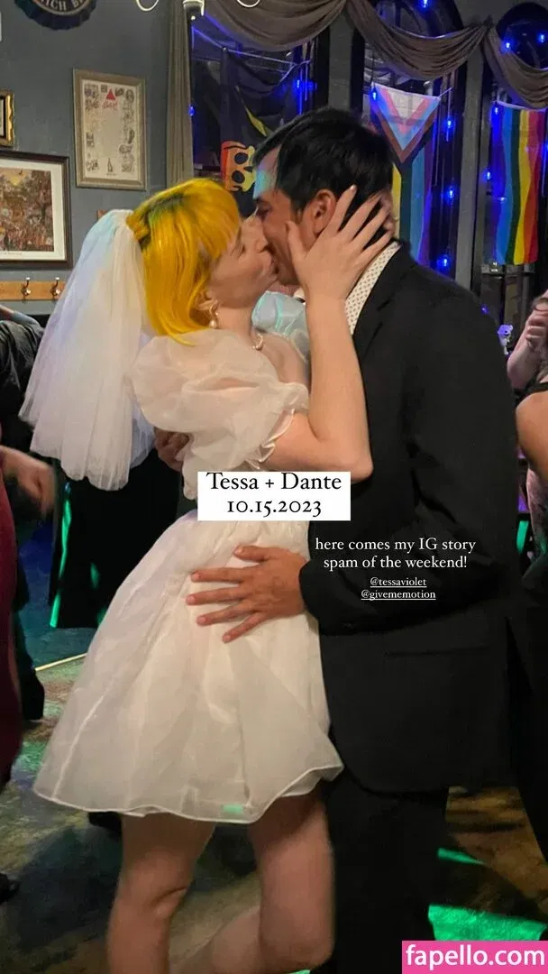 Tessa Violet Onlyfans Photo Gallery 