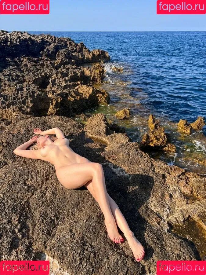 luizaconlaz Onlyfans Photo Gallery 
