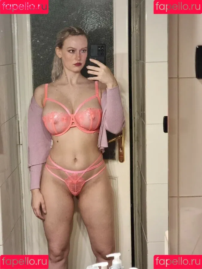 luizaconlaz Onlyfans Photo Gallery 